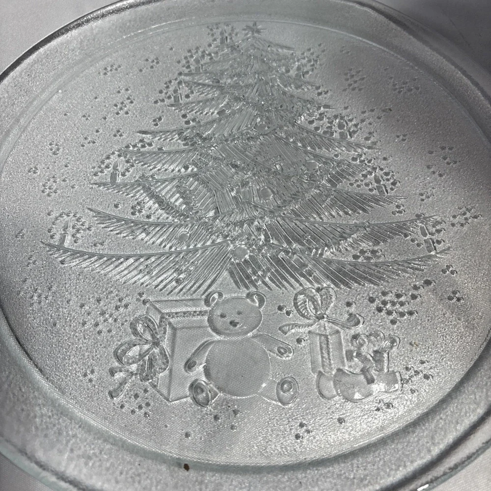 Vintage Clear Glass Christmas Tree‎ Serving Plate With Presents Detail